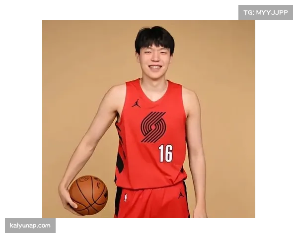 杨瀚森连续五场未获出场时间，NBA国际球员适应问题再引关注